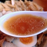 ケンチャンラーメン - スープ。