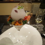 カリフラワーのムースと魚介の冷製のカクテル2