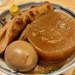 酒肴日和 アテニヨル - おでんの奥久慈卵、大根、竹輪、がんも