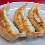 ゆたか屋 - 大ぶり餃子、酢、ラー油、胡椒などは必用ありません