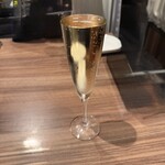 俺のフレンチ 銀座 - なみなみシャンパン