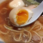 麺家 たけ田 - 味玉断面
