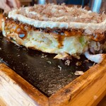 AT THE 21 - お好み焼き　ブタイカ　側面