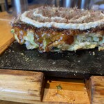 AT THE 21 - お好み焼き　ブタイカ側面