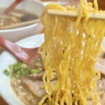 常 - ニンニク醤油ラーメン（背脂トッピング）＋チャーシュー