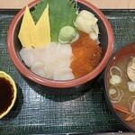 あじまし亭 - ほたていくらちらし　¥1800