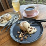 cerisier - デザートのドーナツはこんなに素敵に盛り付けられて、おいしかったですよ