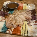 炉端 鰻 牡蠣 浜名荘 - 竜神豚ロース炭火焼き