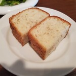 ウノセッテ - 自家製パン