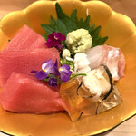 麻布うか - マグロと鯛のお造り、フグの煮凝り