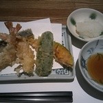 天ぷら新宿つな八 - 天ぷら１皿目