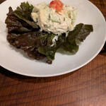 キャラヴァンサライ包 - 先鋒で頼みやすい鶏とアボカドのサラダ