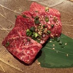 炭火焼肉 炭炭 - 