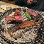 炭火焼肉 炭炭 - 
