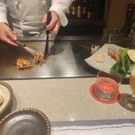 和くら - 海老とホタテのグリル光景。