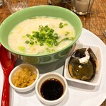 海南チキンライス 夢飯 - 野菜粥（ピータン付き）