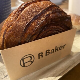アールベイカー_1
