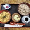 八千代 - 親子丼とそば(700円)です。