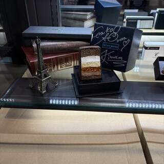 レ トロワ ショコラ コラボ チョコレートショップ_1