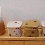 いんなーと みやびの - テーブルセット　塩・山椒・七味・つまようじ