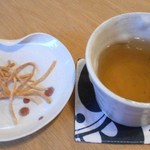 いんなーと みやびの - お出迎え　そば茶と揚げそば