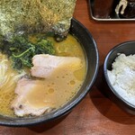 横浜家系らーめん 天王家 - 