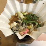 パレス松洲 - 牡蠣鍋、味噌仕立てで美味しい♪