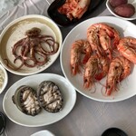 Jagalchi Market - 鮑刺し、テナガダコ焼き、海老焼き