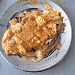 daily Chai stand & food - パロタにカラッキを乗せてファットマン•チキンマサラをかけました