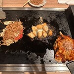 もんじゃ屋 りきゅう 名古屋駅店 - 豚焼きそば、長芋バター、お好み焼きミックス
