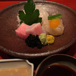 ■造り 
          ・鮪トロ
          ・伊勢海老
          ・皮はぎ