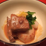 御料理 堀川 - ■焚合 
      ・丸大根
      ・牛タン味噌煮
      ・芹
      ・針柚子