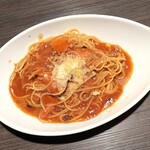 ベビー フェイス プラネッツ - 料理写真:イタリア産トマトのニンニク唐辛子パスタ