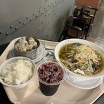 崎陽軒 横浜赤レンガ倉庫店 - 