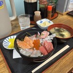市場食堂 よし - 