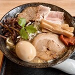麺や燈花 - 麺や燈花　『どろ濁　特製味噌らーめん　大』　　自前のセンス無き盛り付け、ごめんなさい。