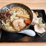 麺や燈花 - 運ばれてきたときの姿。