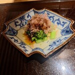 日本料理若菜 - 菜の花おひたし醤油を垂らして
