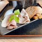 麺や燈花 - 別皿盛りのトッピング。