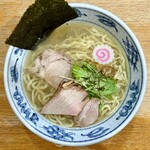 手打ち工房 凌駕 - 料理写真:手打ち中華 塩(870円)