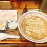 炭火焼濃厚中華そば 大覇道 - 