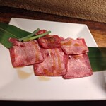 松阪牛炭火焼肉まる良 - 