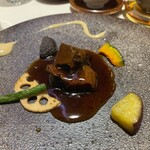 南青山エッセンス - お肉が柔らかく、ソースはさっぱり