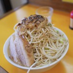 ラーメンエース - ラーメン少なめ ヤサイマシマシ、焦がしアブラ