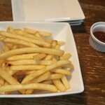 窯右衛門 - 山盛りフライドポテト