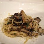 アーリア ディ タクボ - 色々な茸のスパゲティ