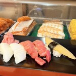 さかえすし 三ッ寺店 - 中トロ、えんがわ、数の子