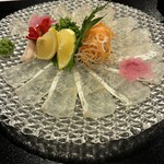 夜灯見荘 - ヒラメのお造り　ポン酢とゆず胡椒で旨さ爆発