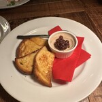 カルネジーオ イースト - 