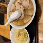 喜多方ラーメン 坂内 - 